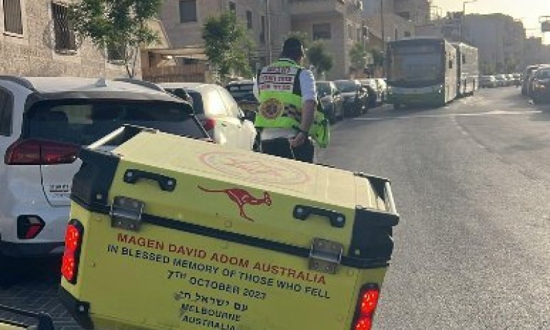 ממרפסת ביתו: ילד נפל מגובה רב בביתר עילית