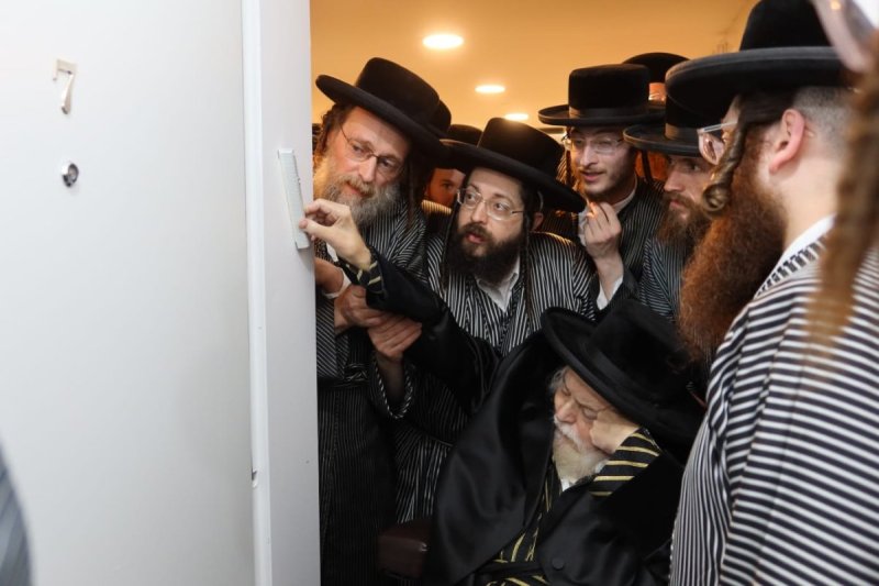 באדיבות המצלם