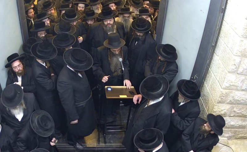 באדיבות המצלם