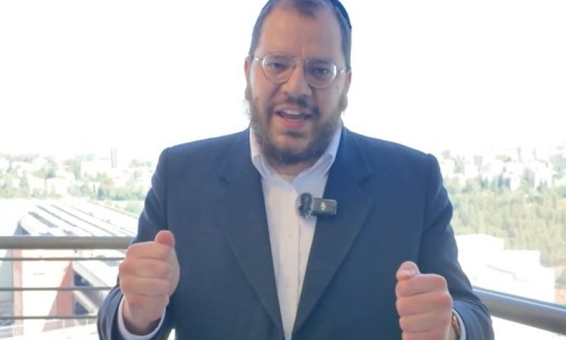 איש התקשורת אריה ארליך חושף סיפור אישי על ישועה בזכות 'האור החיים הקדוש'