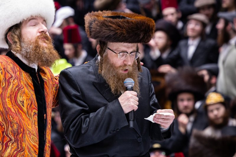 האחים לאנטשעווסקי, אברומי בלום, ואייזיק י.