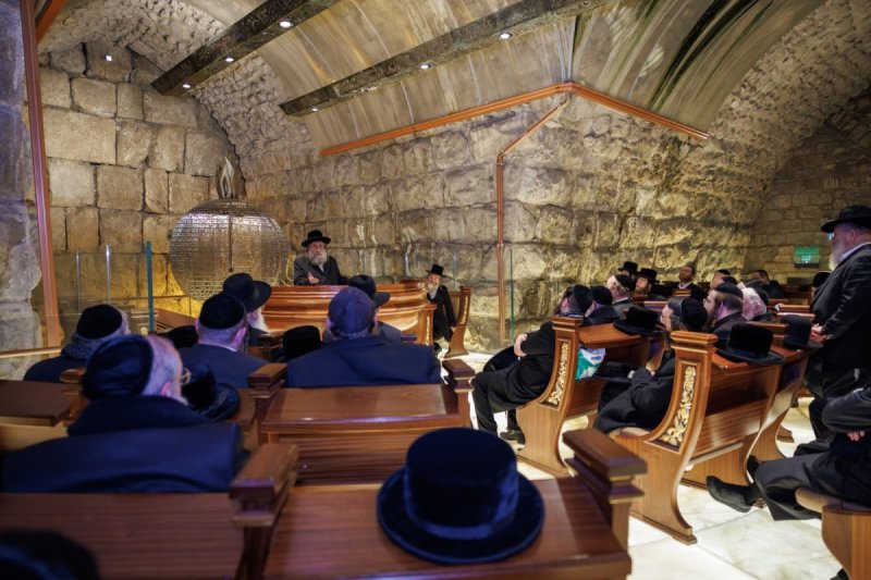 באדיבות המצלם