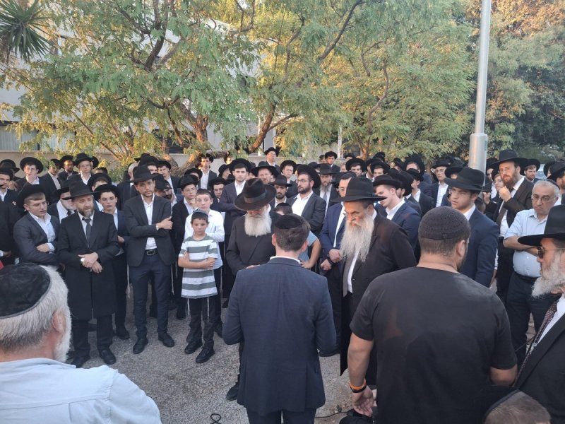 באדיבות המצלם