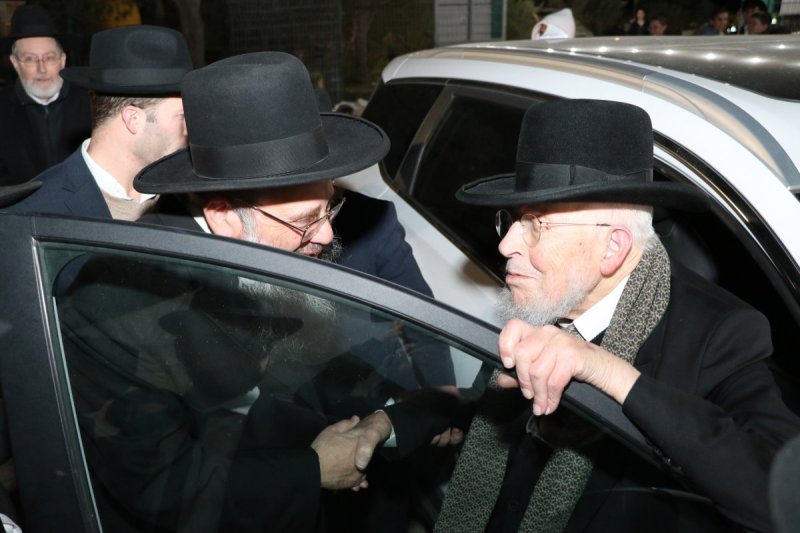 באדיבות המצלם