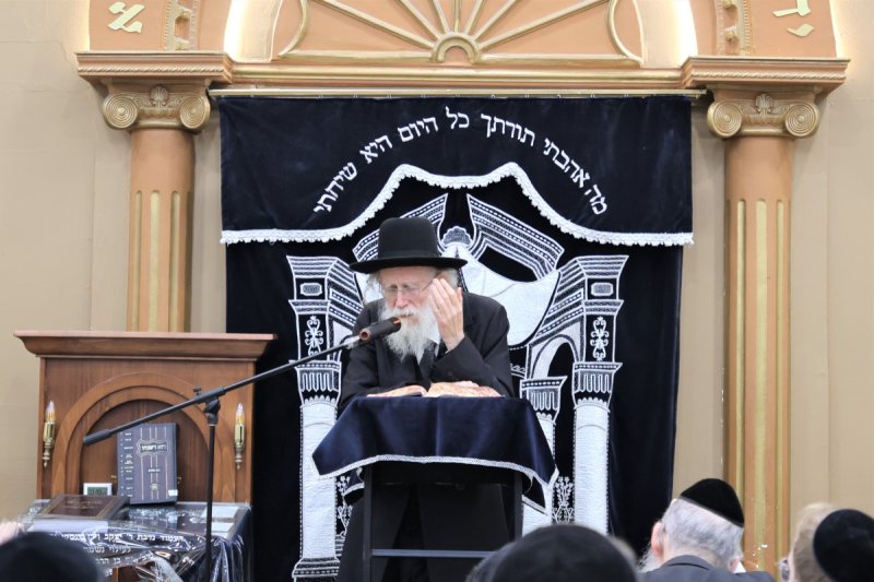 באדיבות המצלם