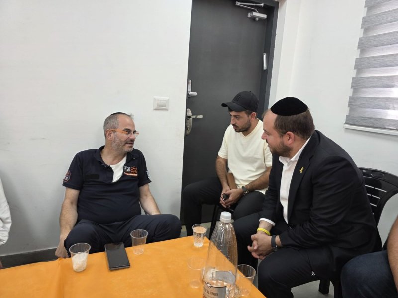 באדיבות המצלם