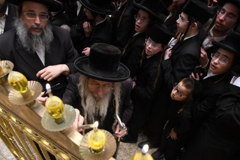 אנשיל בעק וא.מ.ש