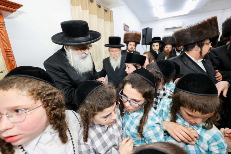 באדיבות המצלם