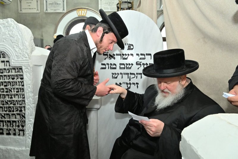 באדיבות המצלם