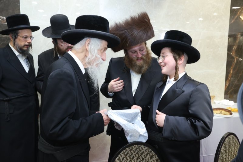 באדיבות המצלם