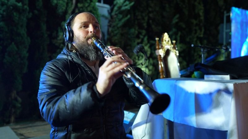 באדיבות המצלם