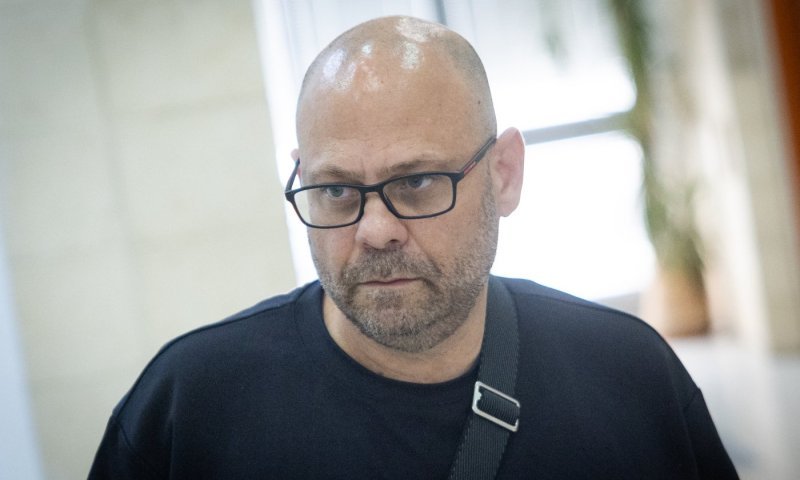 צחי חבקין, חוקר תיקי נתניהו ועד הגנה, חשוד בקשר עם משפחת פשע