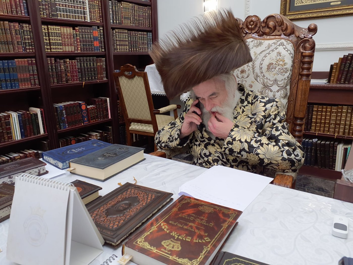 באדיבות המצלם