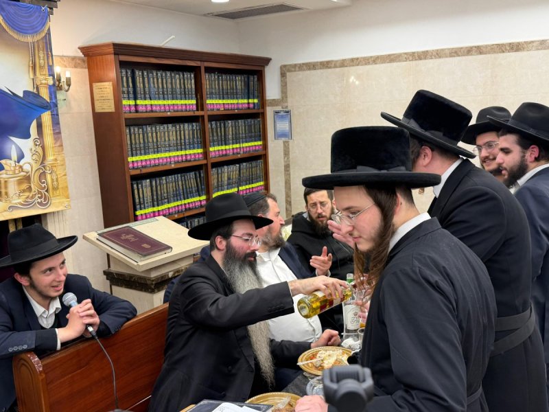 באדיבות המצלם