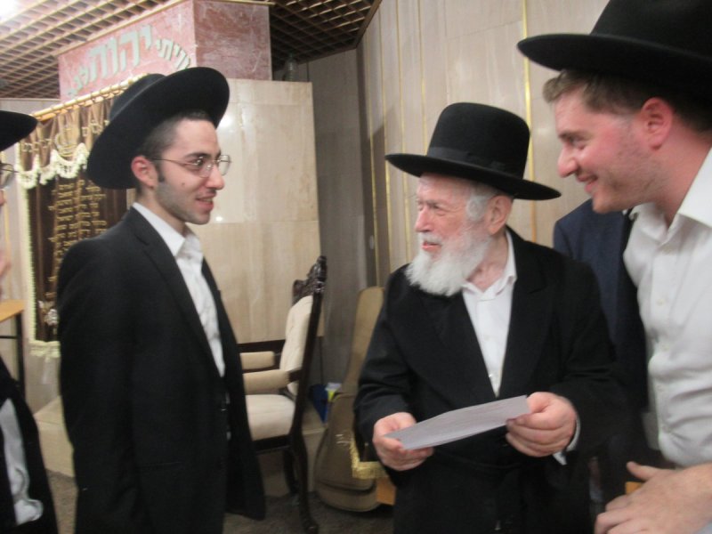 באדיבות המצלם