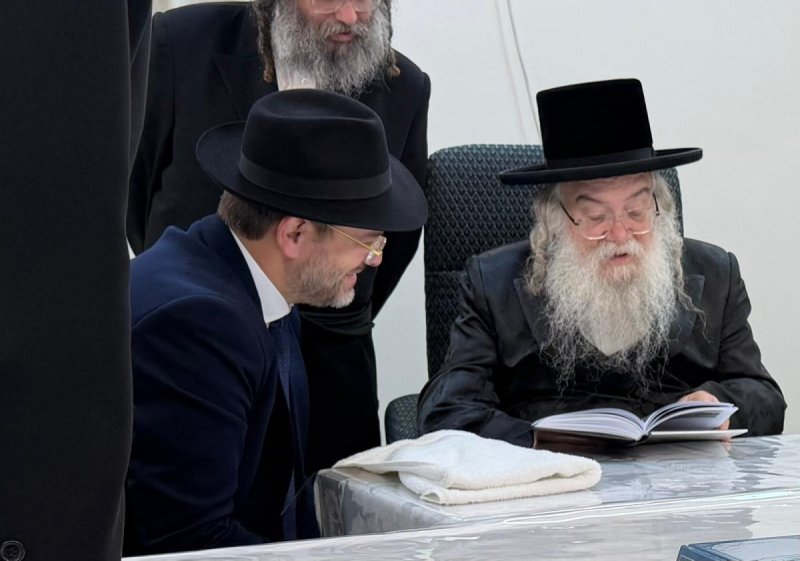 באדיבות המצלם