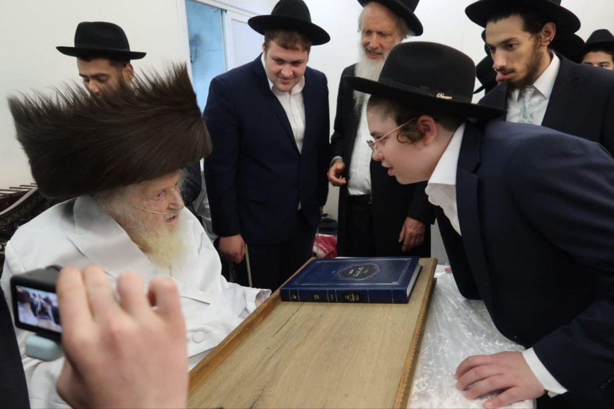באדיבות המצלם