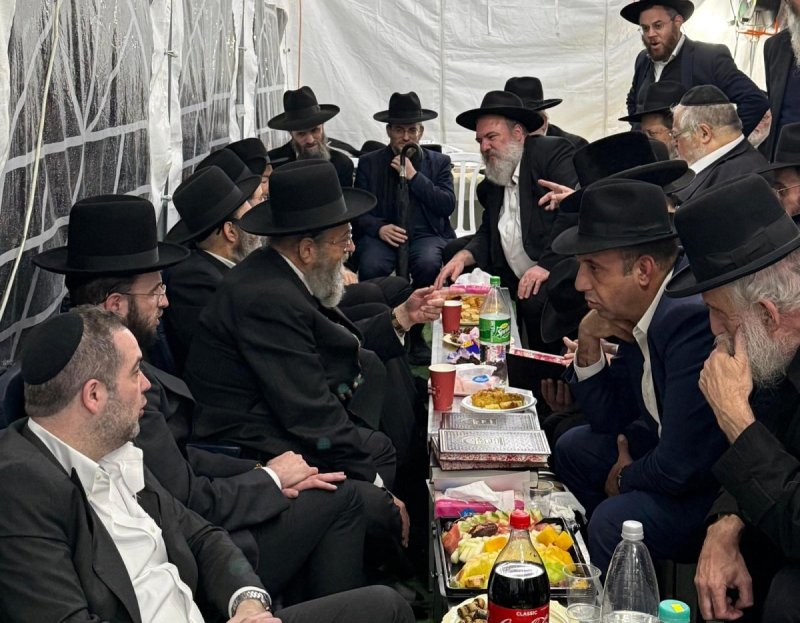 באדיבות המצלם