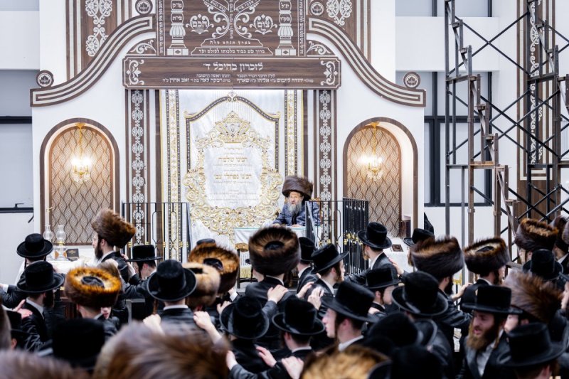 אברומי בלום, אחים לאנטשעווסקי, אייזיק ג. ואייזיק י.