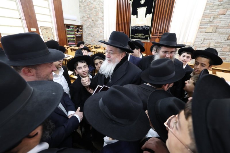 באדיבות המצלם