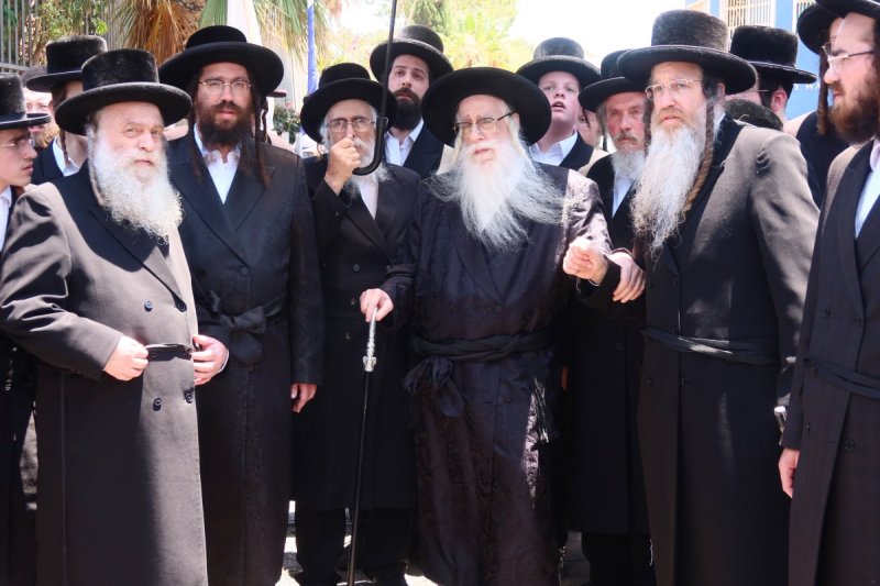 באדיבות המצלם