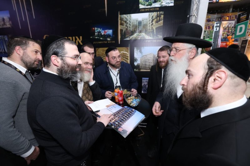 יעקב נחומי, אריאל אוחנה, אברהם כהן