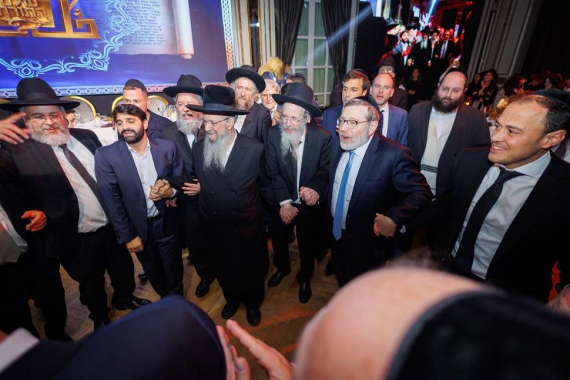 דניאל נפוסי ומאיר זלזניק