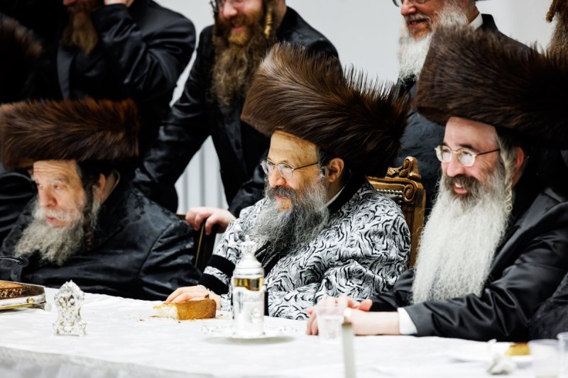 האחים לאנטשעווסקי, אברומי בלום, ואייזיק י.