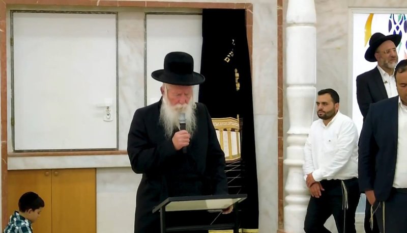 באדיבות המצלם