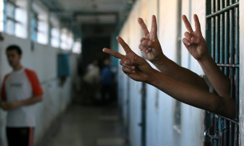 הוגשה בקשה לבית המשפט לגרש שני מחבלים ישראלים