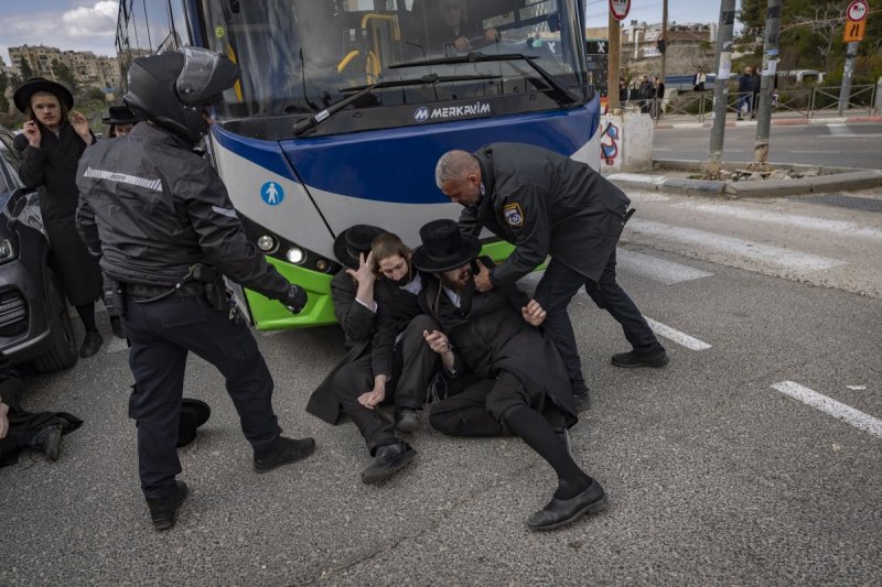 חיים גולדברג, פלאש 90