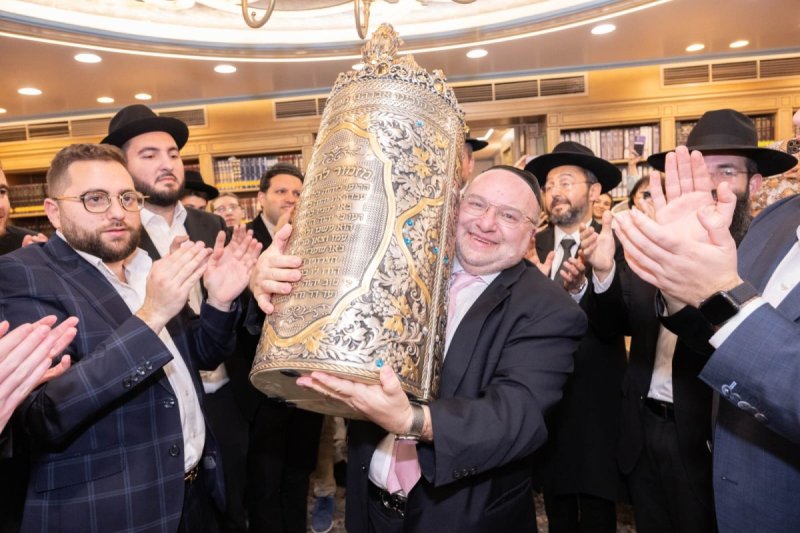 באדיבות המצלם