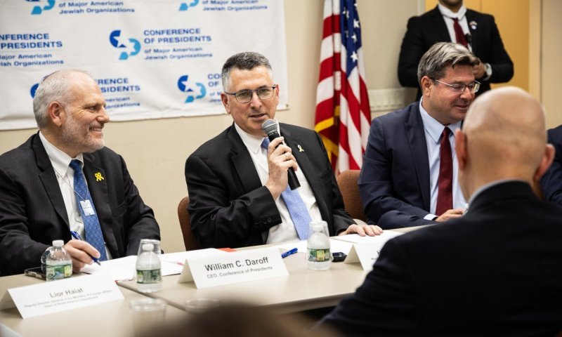 לקראת חידוש השיחות: המסר של סער ללבנון - "המכשול לשלום? חיזבאללה"