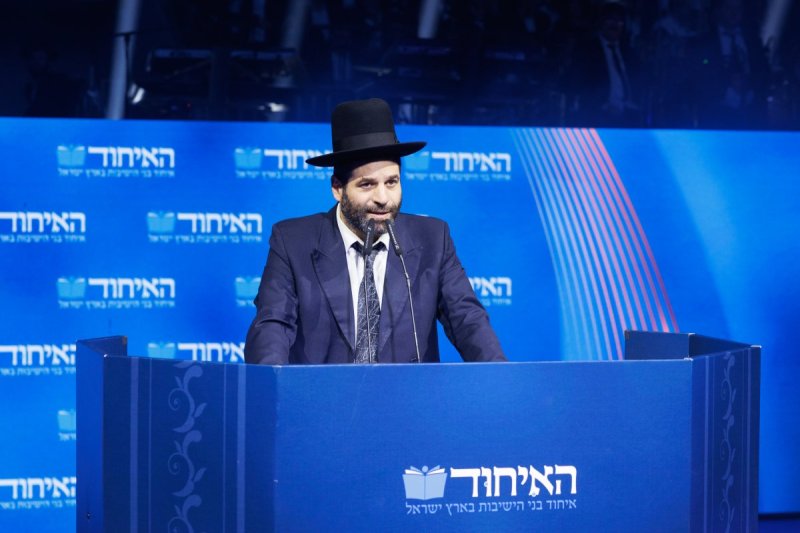 דניאל נפוסי, אריאל רבינסקי ומנדי טוויטו