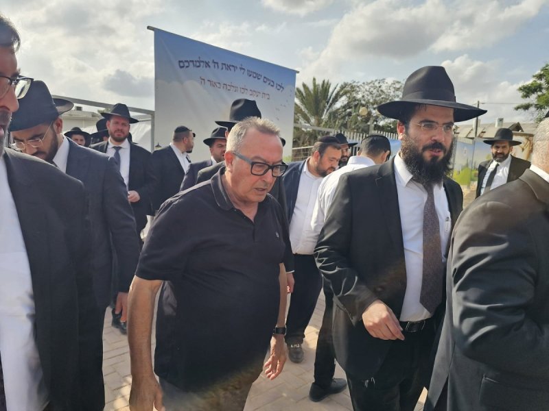 באדיבות המצלם