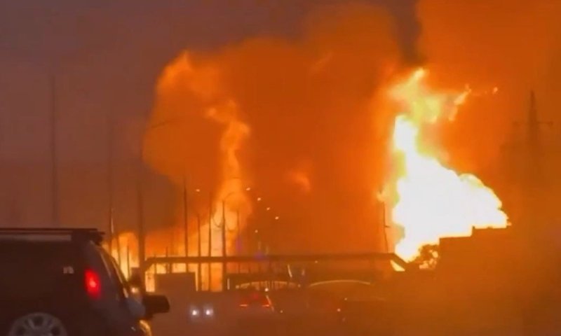 שריפת ענק מתפשטת בנבדה: עשרות אלפים פונו מבתיהם