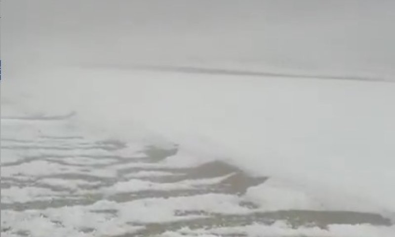 החורף בעיצומו: גבול סעודיה&ndash;איחוד האמירויות נצבע בלבן  