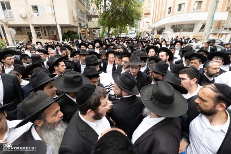 עזרא טרבלסי