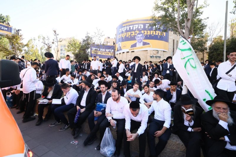 דניאל נפוסי ודוד מנדלסון