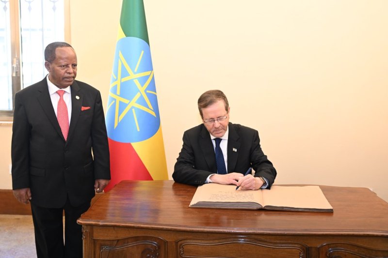  חיים צח / לע״מ