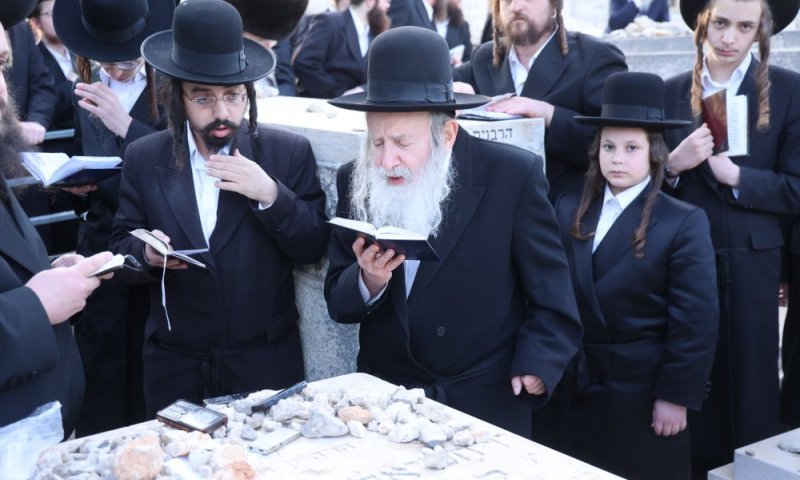סערת הר הבית באמשינוב: בנו של האדמו"ר בהבהרה דרמטית וחריגה