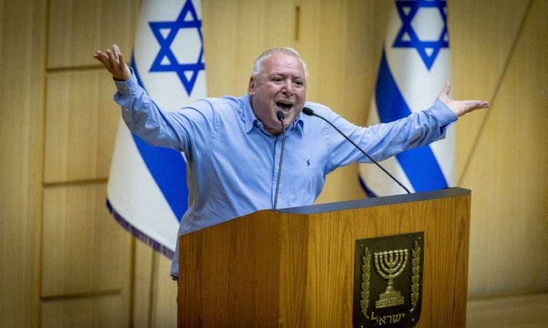 השר נגד טראמפ: "לא אוהב את ההתערבות, יש לנו מערכת משפט"