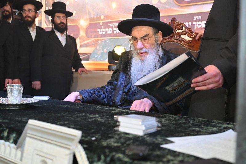 באדיבות המצלם