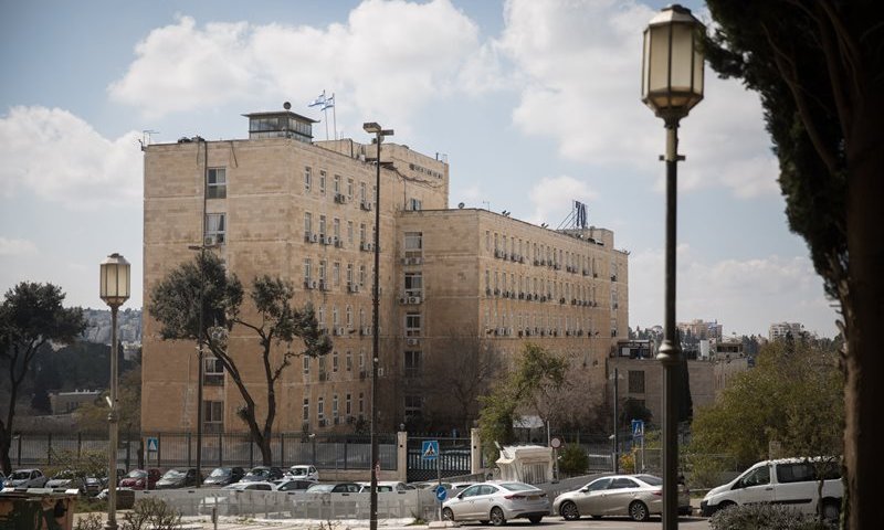 הקיצוץ בתכנית לערבים: הייעוץ המשפטי מתנגד - "פגוע בתפקוד"