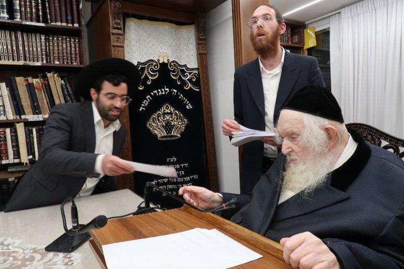 באדיבות המצלם