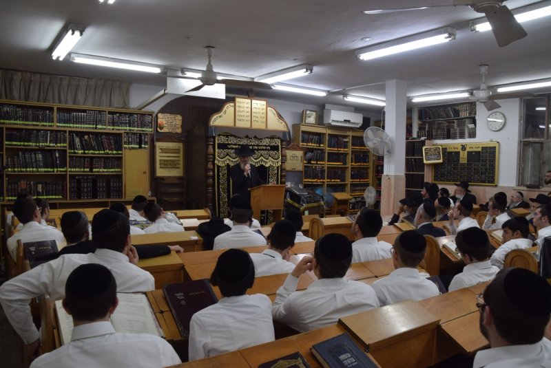 באדיבות המצלם