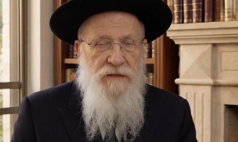 רב וירטואלי: מאות אלפי מאמינים בדמות שאינה קיימת