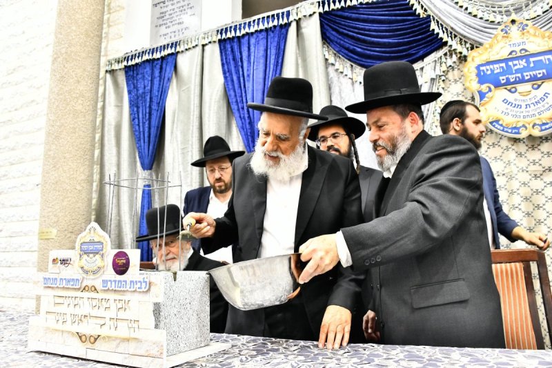 באדיבות המצלם