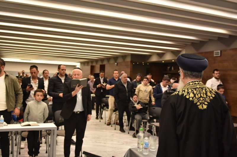 באדיבות המצלם