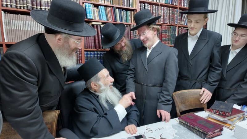 באדיבות המצלם